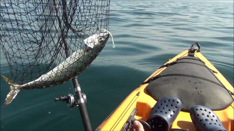 Cómo pescar en kayak en el mar